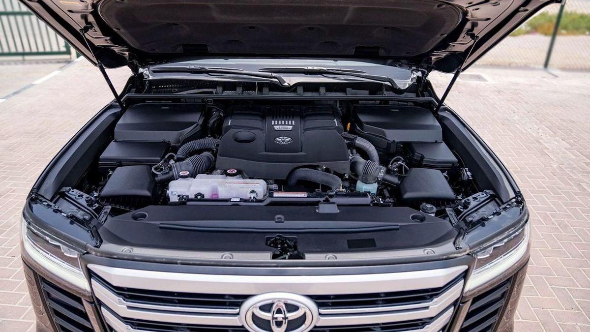 Toyota Land Cruiser VX 3.5L-12-12