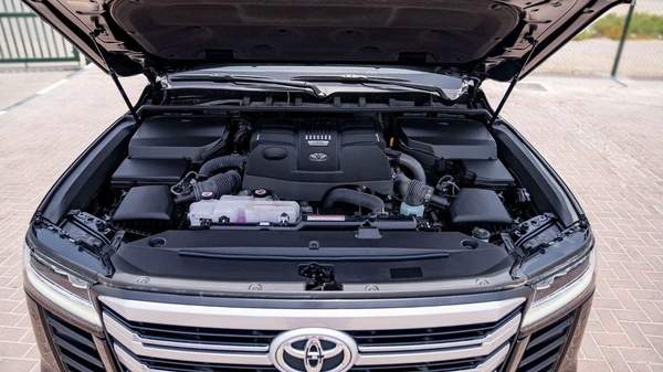 Toyota Land Cruiser VX 3.5L