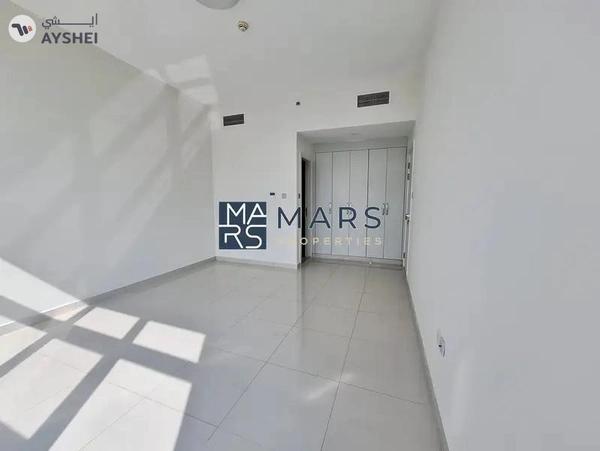 Free AC, Enjoy the Best Standards ,3bhk Apartment