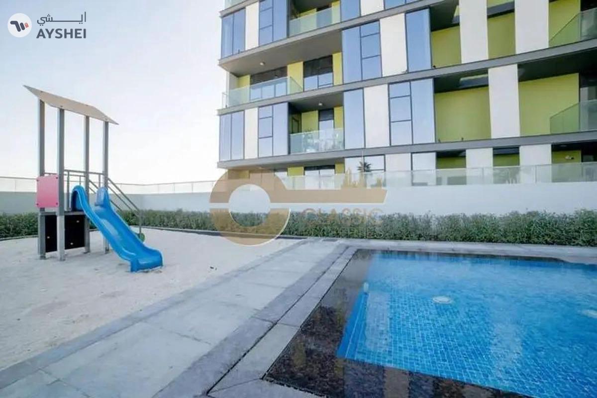 VACANT | 2 BR TOWNHOUSE | FULLY FURNISHED-15-15