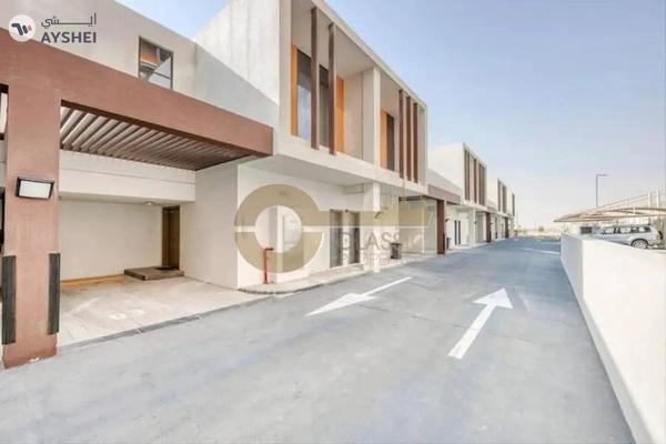 VACANT | 2 BR TOWNHOUSE | FULLY FURNISHED