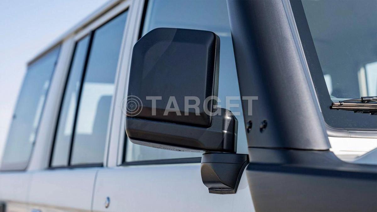 Toyota Land Cruiser 70 LC 76 4.2 M\T 2025-11-11