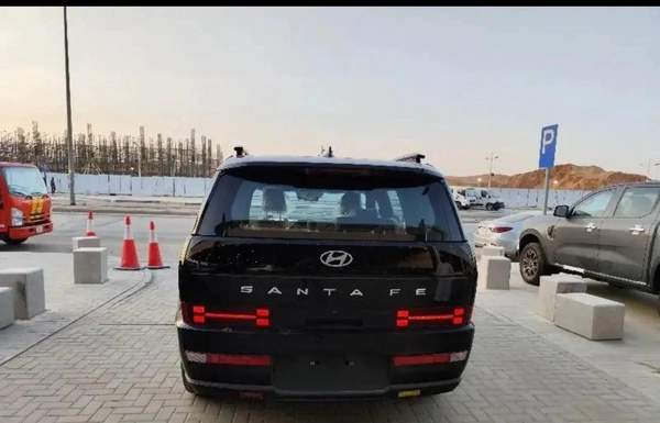 Hyundai Santa Fe GL Panorama 2.4L GL Panorama 2.5L
