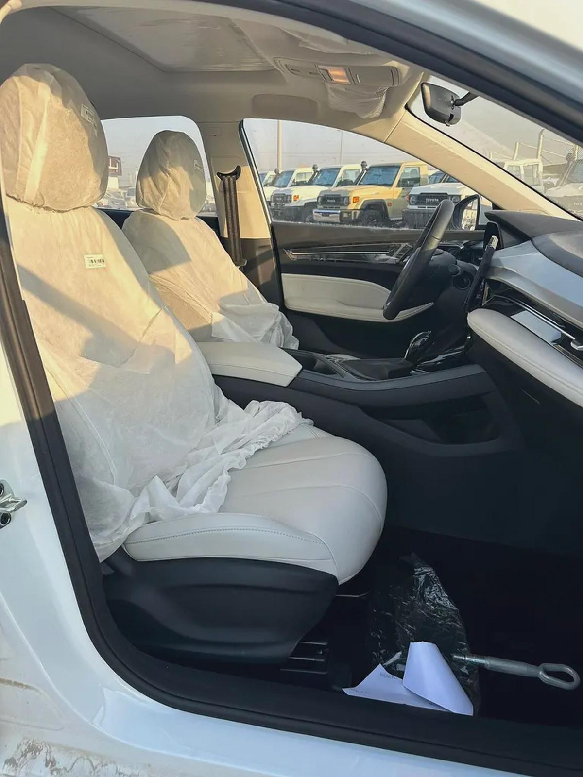 MG 5 GCC MODEL 2025 1.5L PETROL-10-10