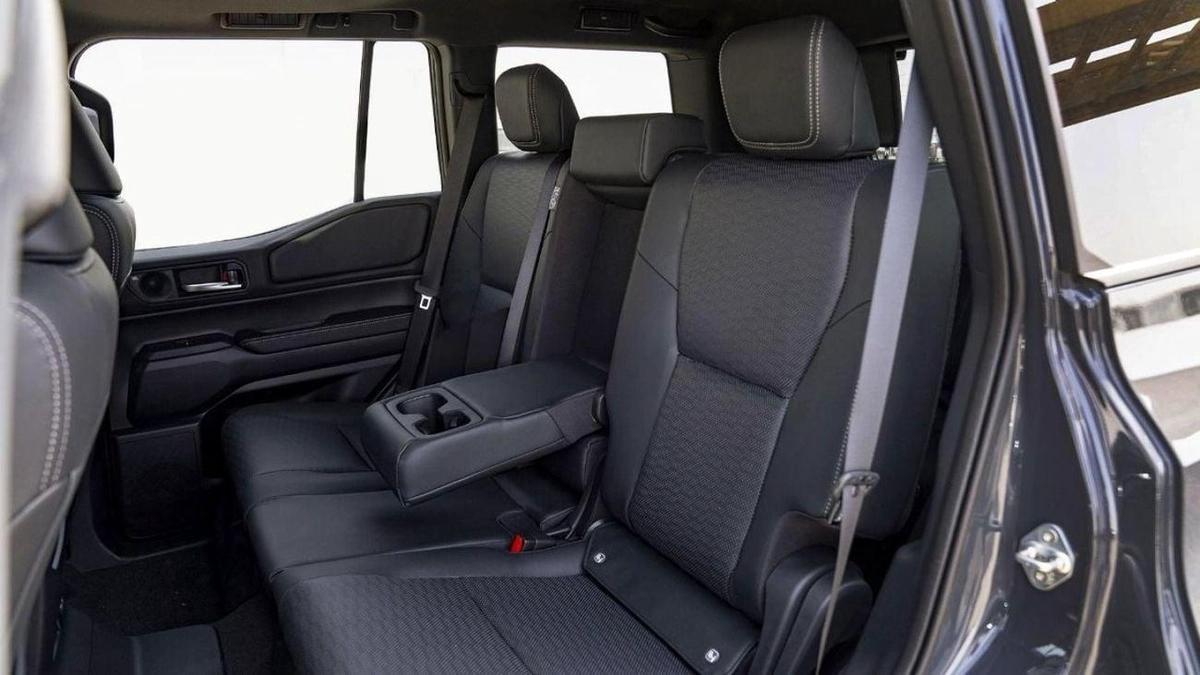 Toyota Prado (LHD) TOYOTA PRADO 250 WX+ LUXURY 2.8D AT MY2025 - GREY-10-10