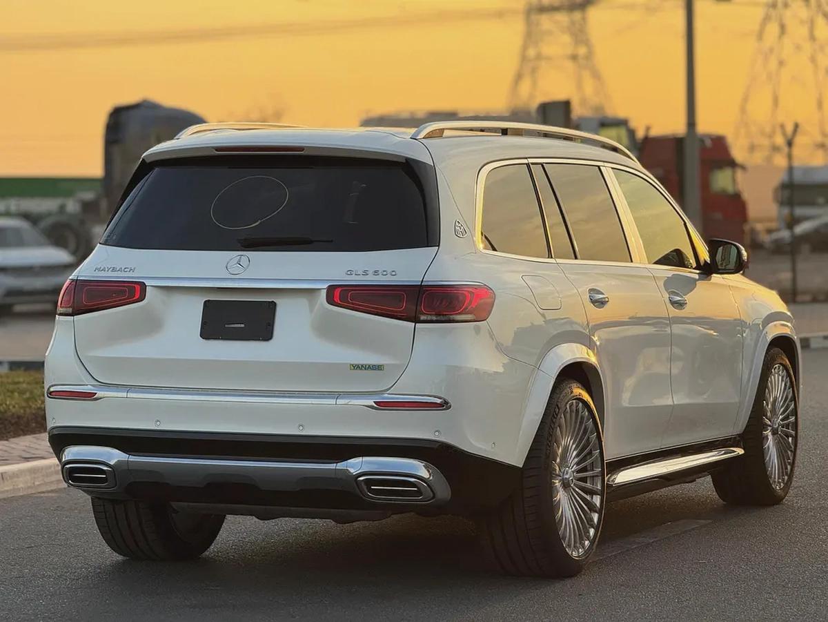 2023 - BENZ GLS600 - - /// BRAND NEW CONDITION /// - ONLY 11,000 KM-10-10
