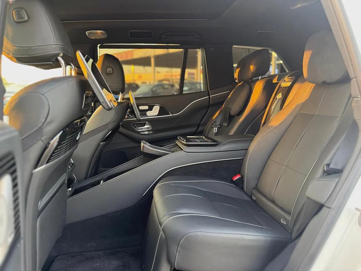 2023 - BENZ GLS600 - - /// BRAND NEW CONDITION /// - ONLY 11,000 KM-18-18