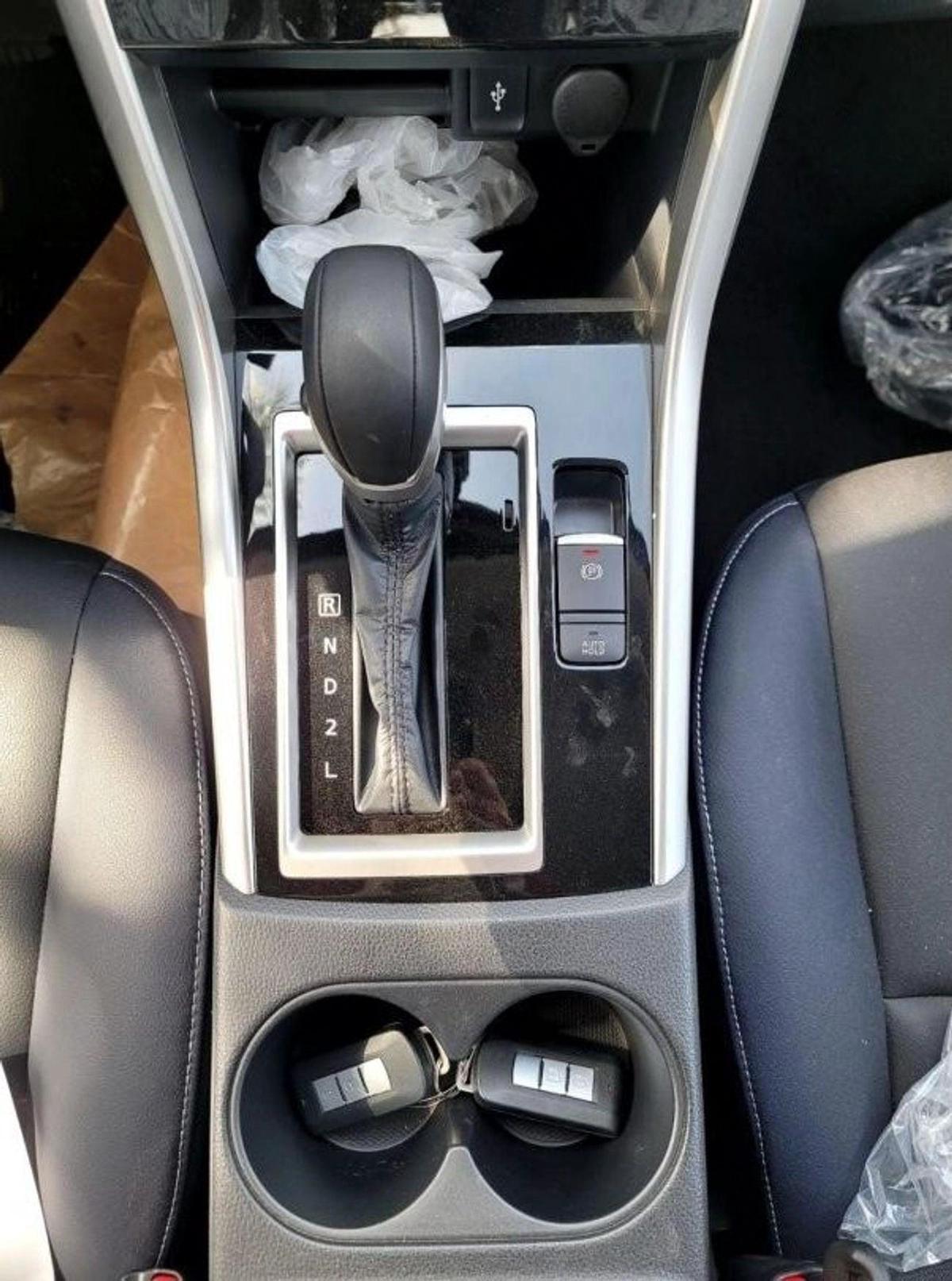 Mitsubishi Xpander XPANDER CROSS 2024-11-11