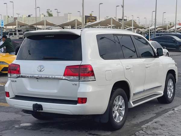 Toyota Land Cruiser GXR 2020 - GCC Specs - Excellent Condition
