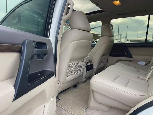 Toyota Land Cruiser GXR 2020 - GCC Specs - Excellent Condition