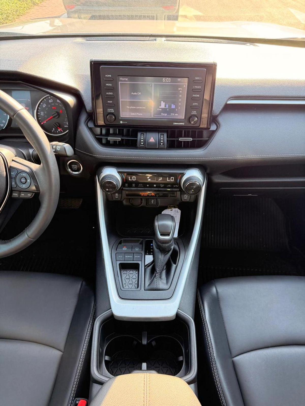 Toyota RAV4 XLE premium 2.5L Full option-6-6