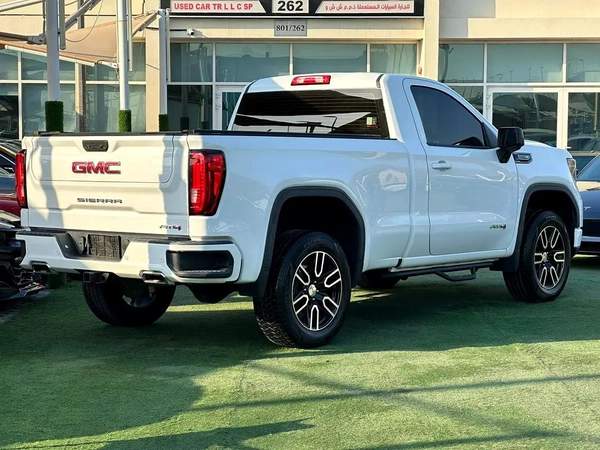 GMC SIERRA AT4 GCC 2022 FULL OPTION ORIGINAL PAINT PERFECT CONDITION