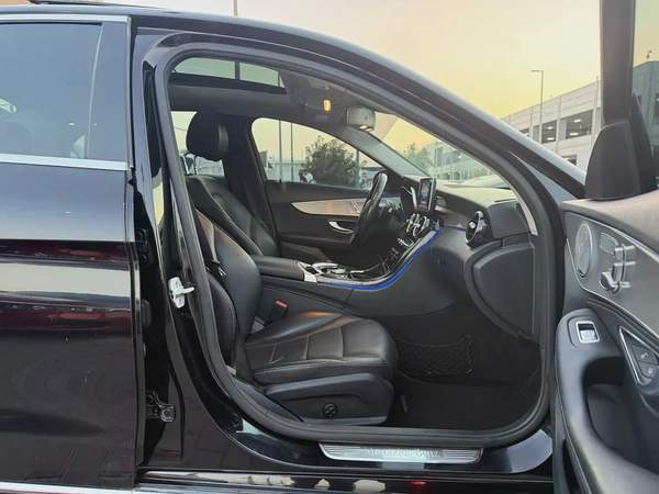 Mercedes C300 - 2015, American specs, full option, in excellent condition.