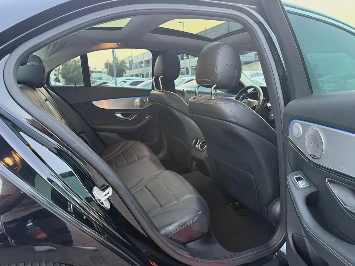 Mercedes C300 - 2015, American specs, full option, in excellent condition.-10-10