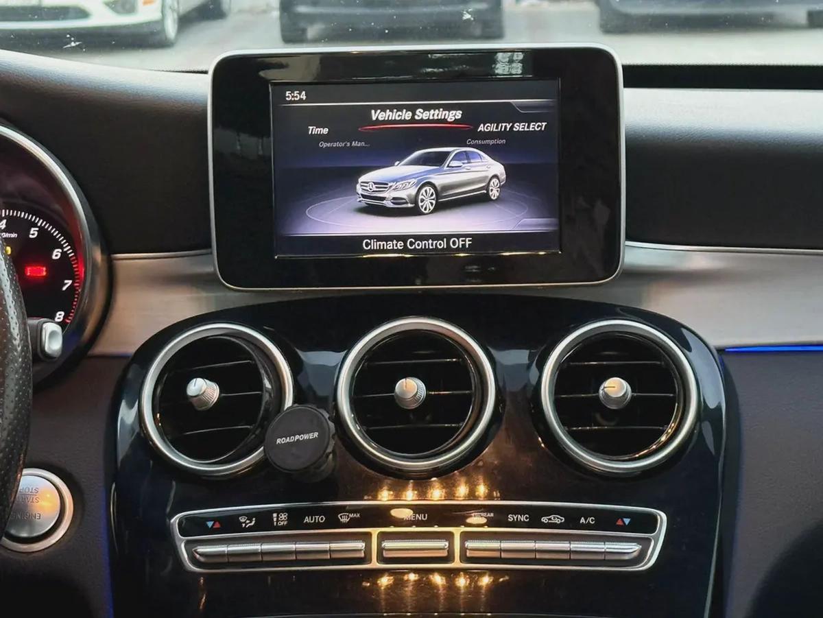 Mercedes C300 - 2015, American specs, full option, in excellent condition.-11-11
