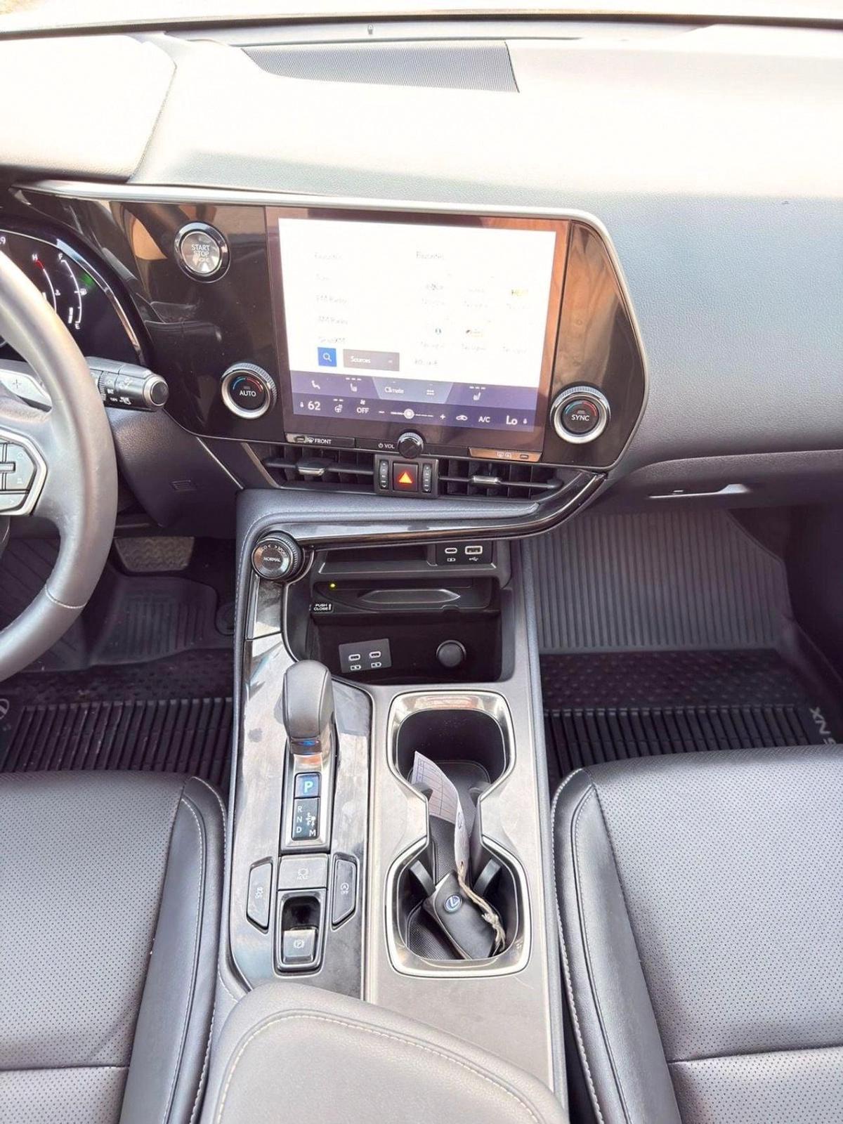 Lexus NX 250 Lexus NX 250 premium 2025-5-5