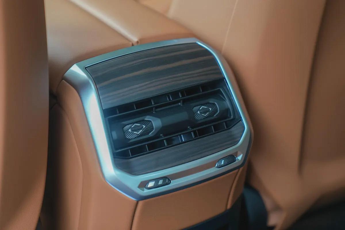 BMW 735i Exclusive – 2026 | Brand New | GCC | AED 425,000-13-13