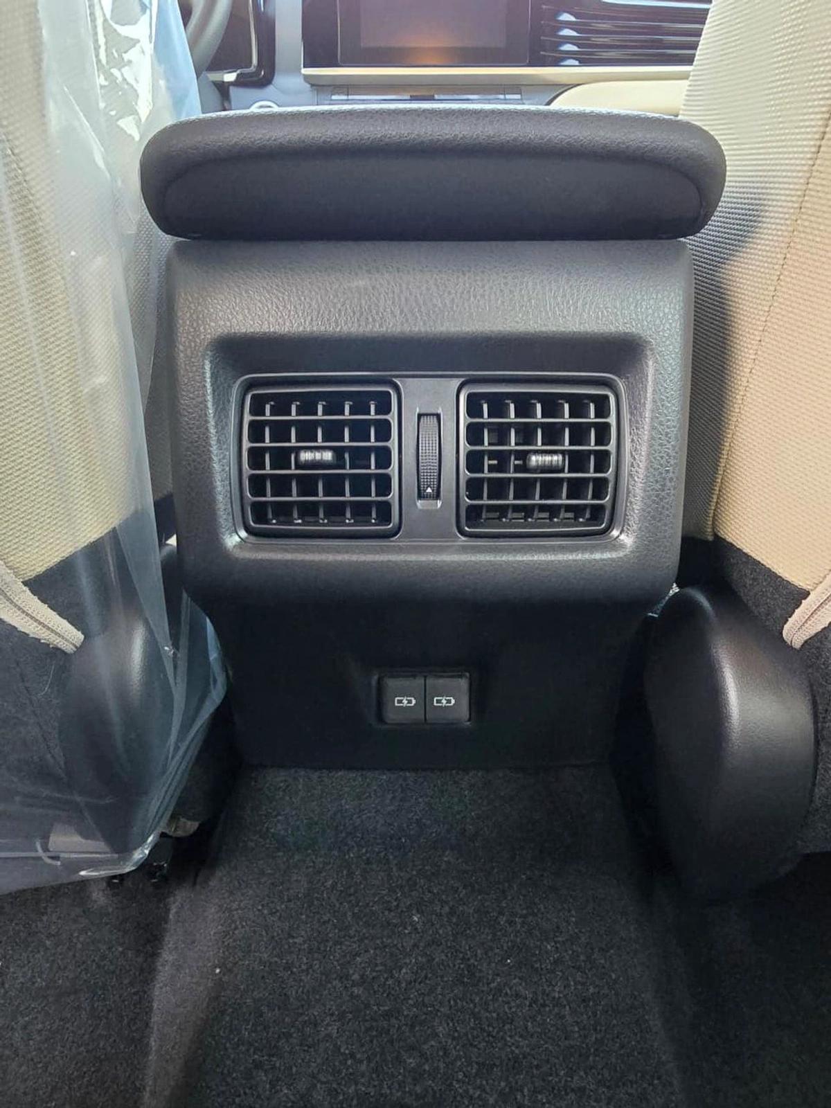 Toyota Camry-10-10