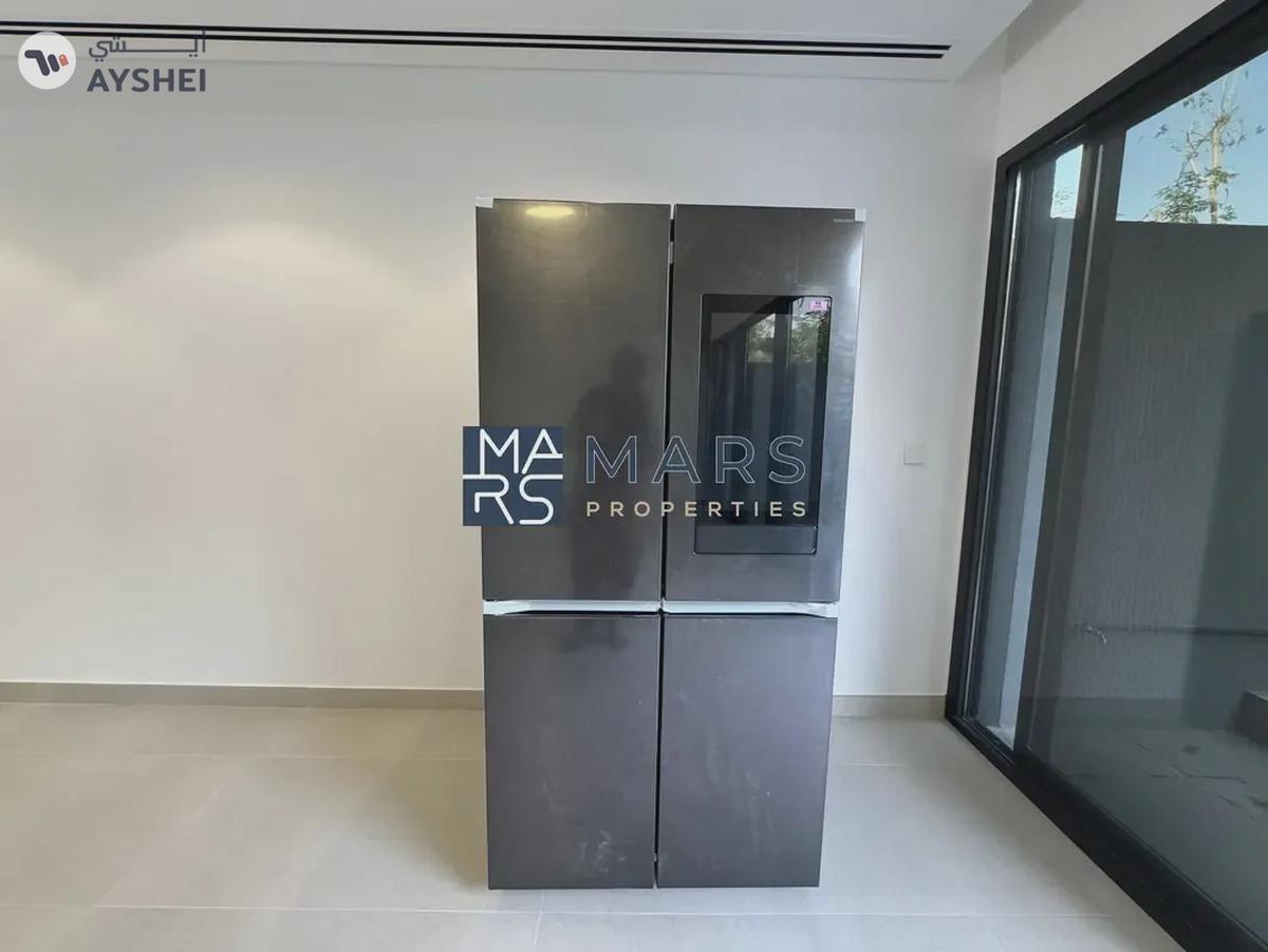 Spacious 3BR Middle unit in Green Community | Ready to move-10-10