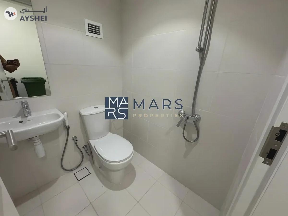 Spacious 3BR Middle unit in Green Community | Ready to move-13-13