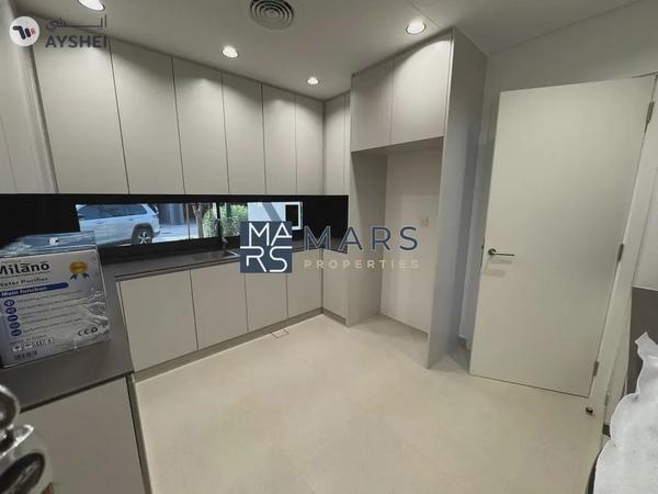 Spacious 3BR Middle unit in Green Community | Ready to move