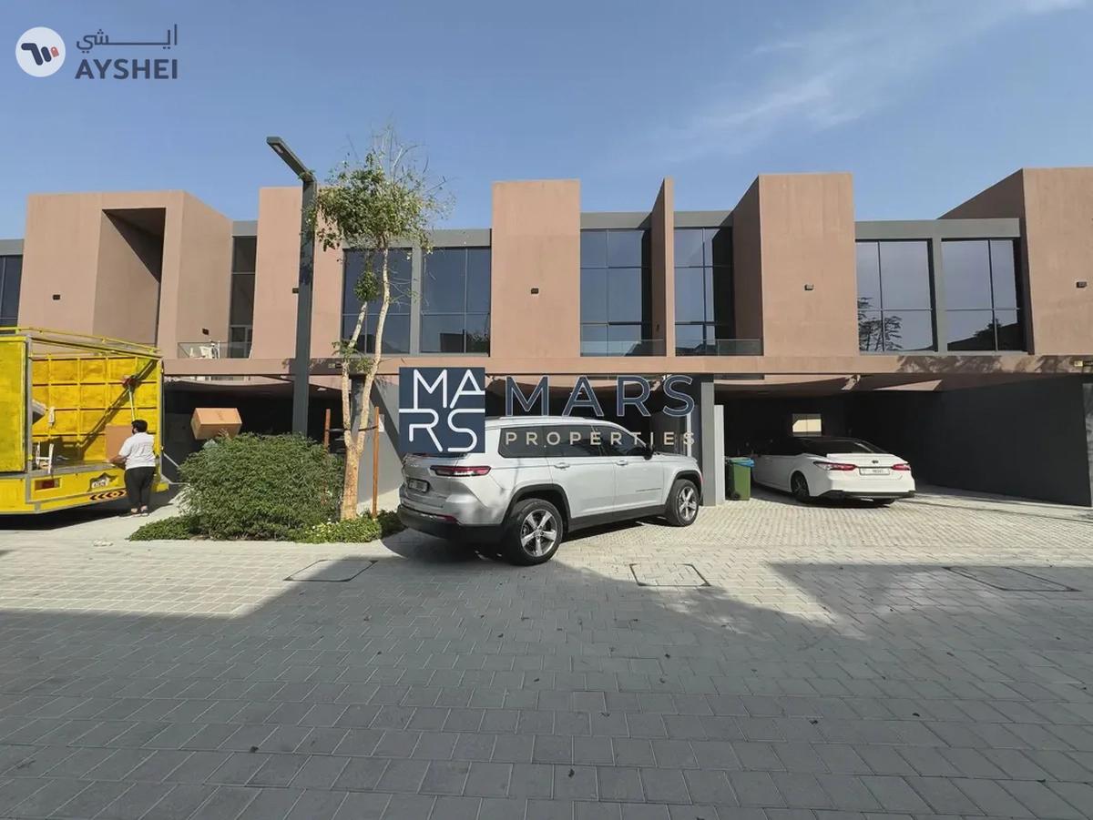 Spacious 3BR Middle unit in Green Community | Ready to move-0-landscape