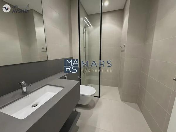 Spacious 3BR Middle unit in Green Community | Ready to move