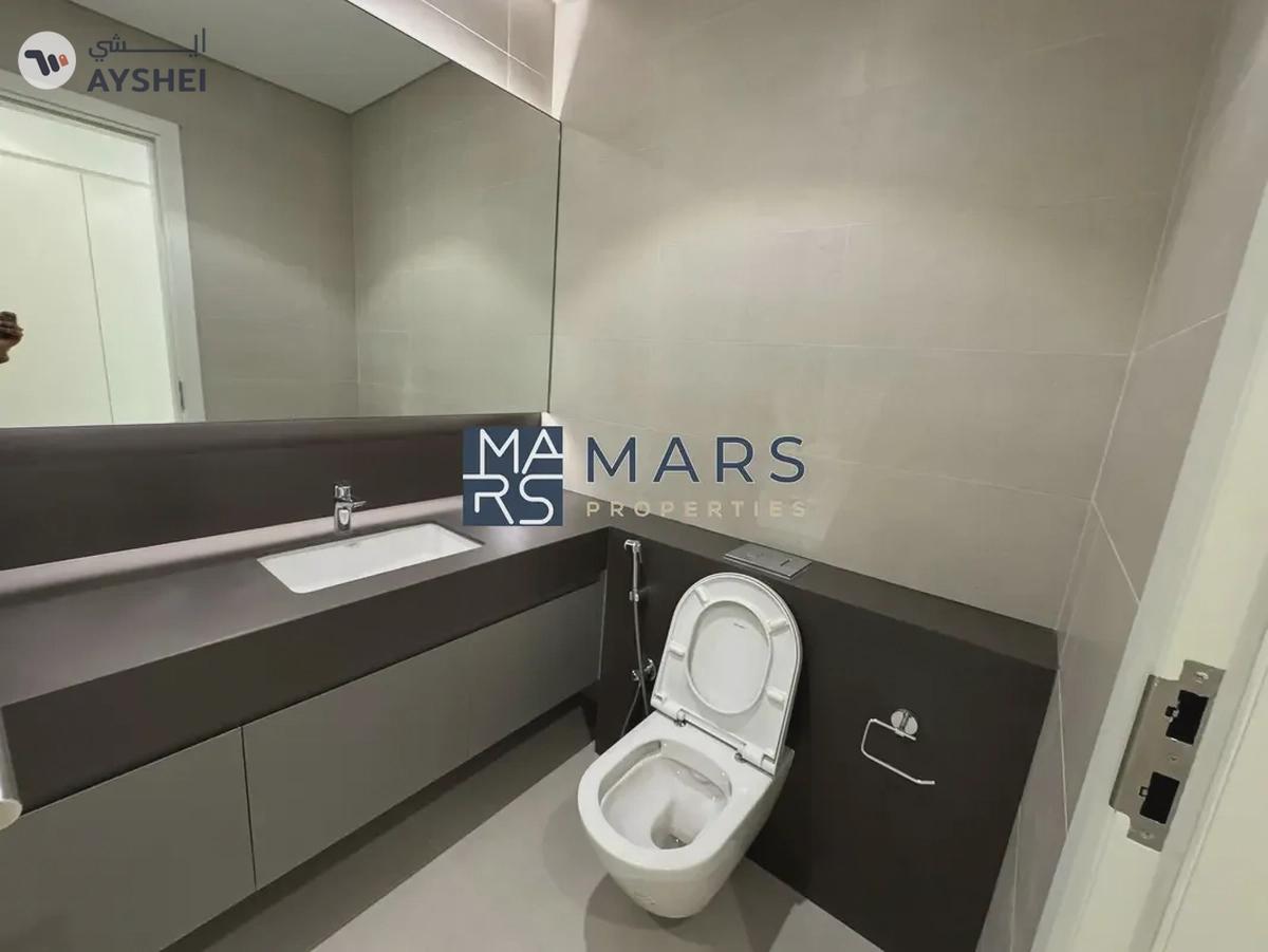 Spacious 3BR Middle unit in Green Community | Ready to move-1-landscape