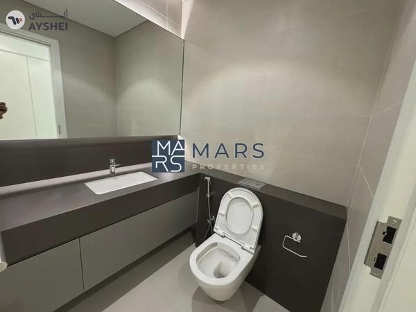 Spacious 3BR Middle unit in Green Community | Ready to move