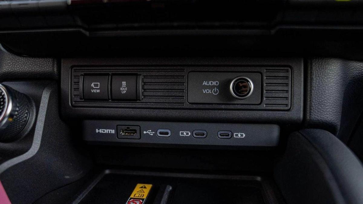 Toyota Prado PRADO 2025\FIRST EDITION DIESEL\(LHD) TOYOTA PRADO 250 2.8D AT FIRST EDITION MY2025 – WHITE LPRADOFI-17-17