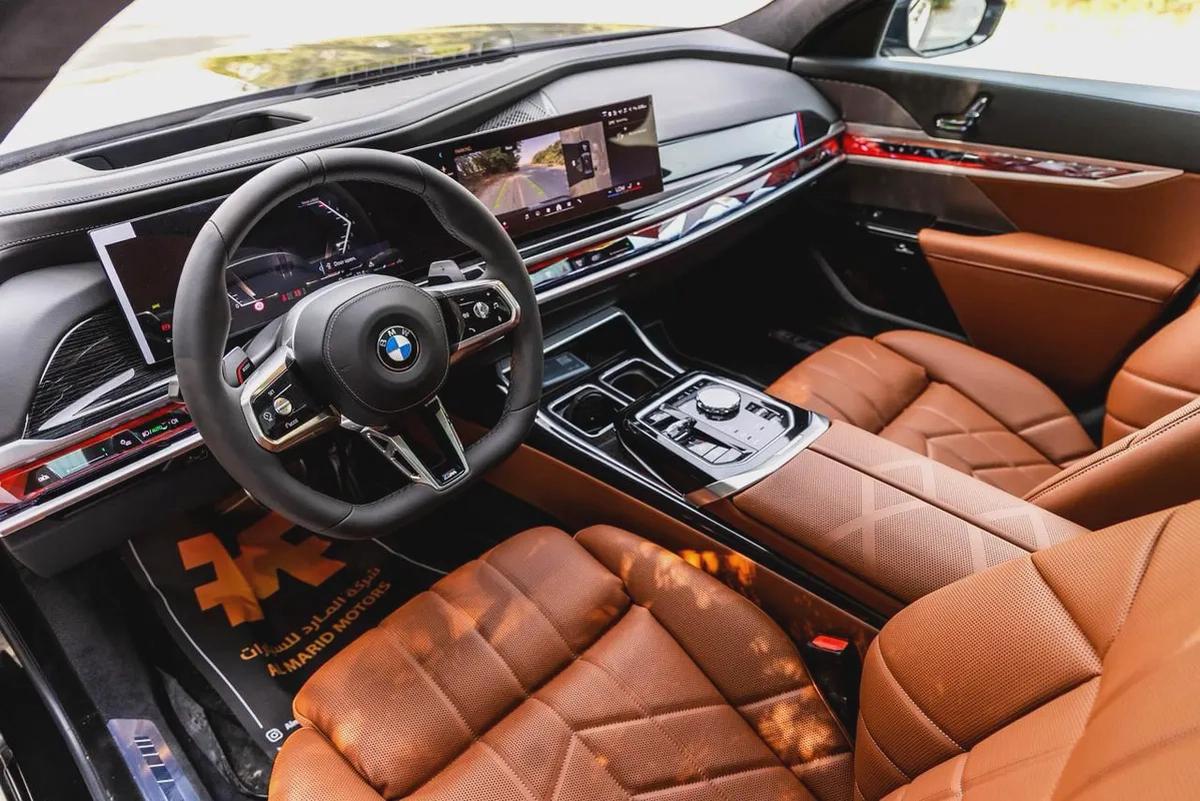 BMW 735i Luxury + M Kit – 2026 | Brand New | GCC | AED 410,000-4-4