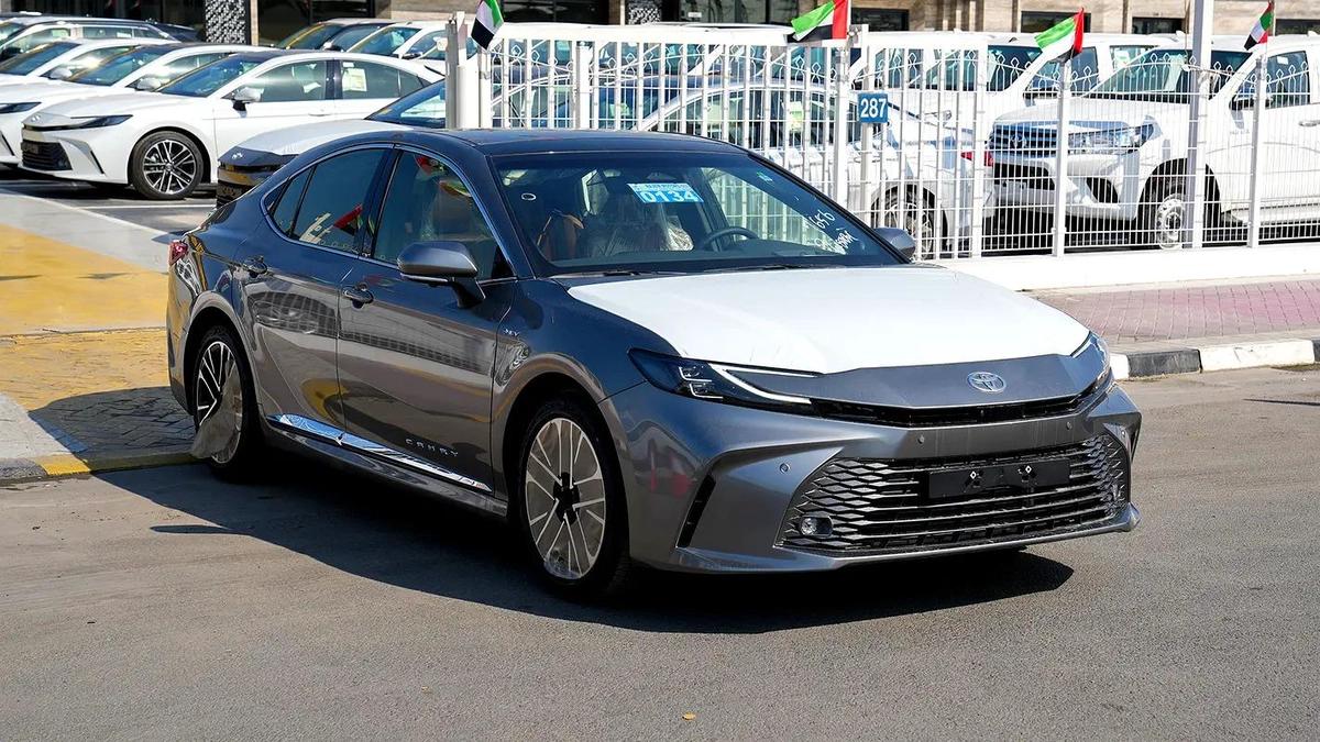 TOYOTA CAMRY LUMIER 2.5L HYBRID FULL OPTION MODEL 2025-16-16