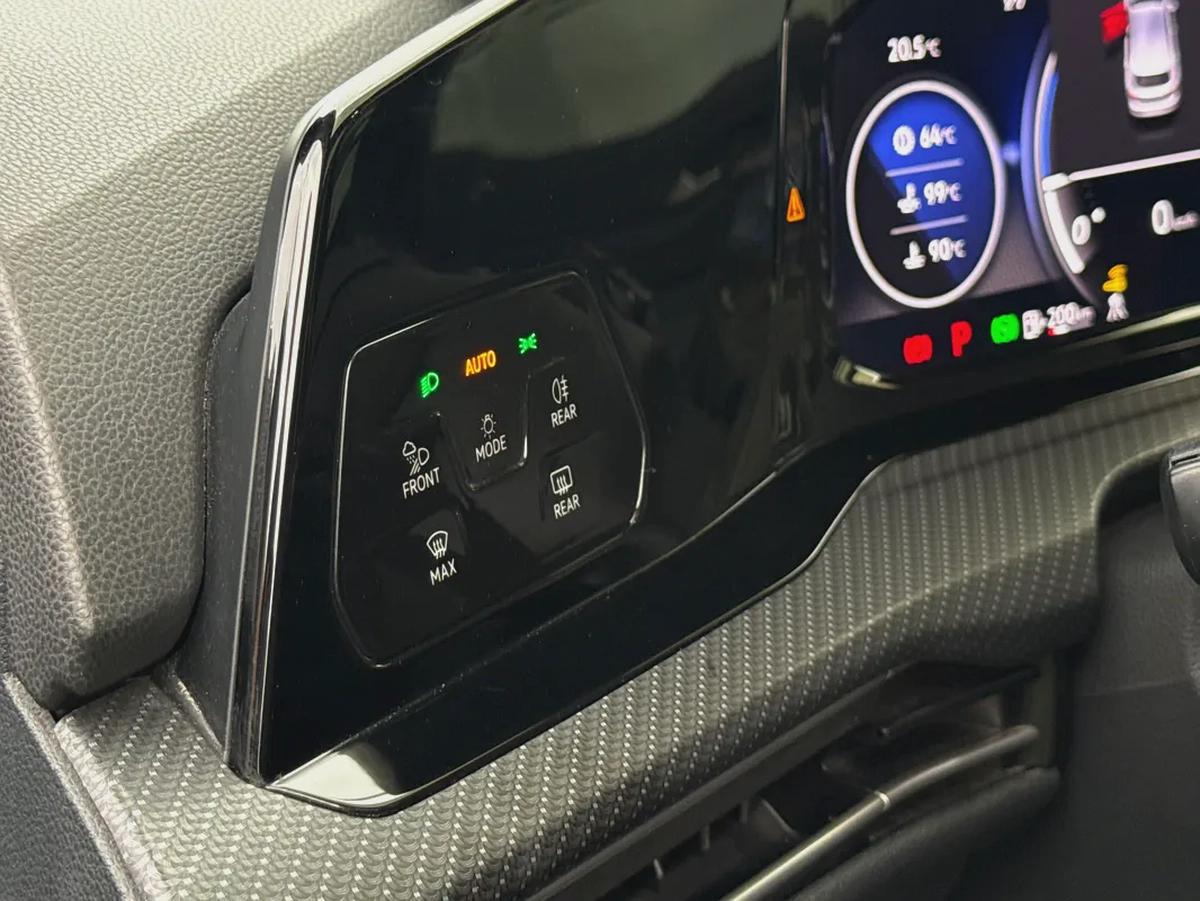 2022 Volkswagen Golf R - GCC Specs - Pristine Condition-10-10