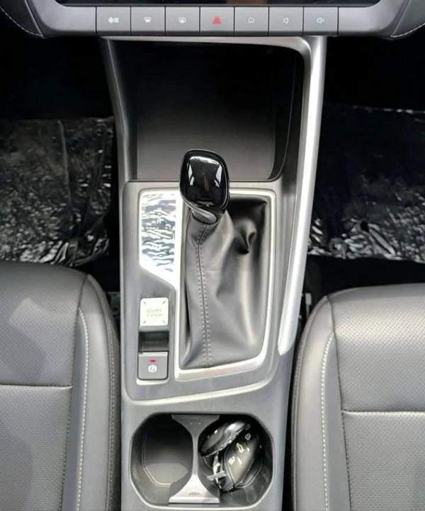 MG ZS FACE-LEFT