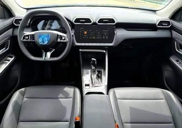 MG ZS FACE-LEFT