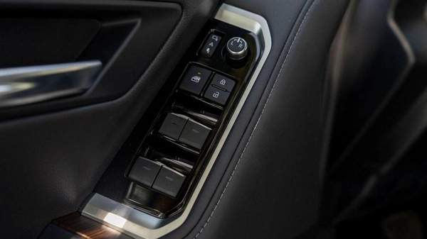 Toyota Land Cruiser LC VX 3.3D\(LHD) TOYOTA LAND CRUISER LC300 VX 3.3D AT MY2025 – BLACK