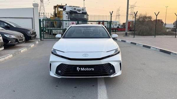 Toyota Camry Toyota Camry HEV LV Hybrid 2.5L (GCC) - 2025
