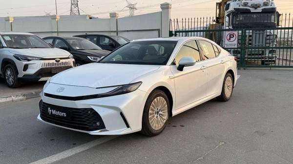 Toyota Camry Toyota Camry HEV LV Hybrid 2.5L (GCC) - 2025