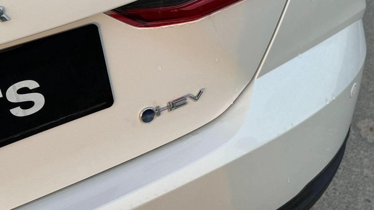 Toyota Camry Toyota Camry HEV LV Hybrid 2.5L (GCC) - 2025-13-13