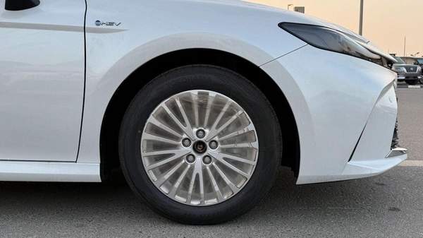 Toyota Camry Toyota Camry HEV LV Hybrid 2.5L (GCC) - 2025