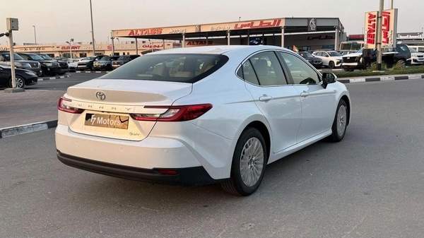Toyota Camry Toyota Camry HEV LV Hybrid 2.5L (GCC) - 2025