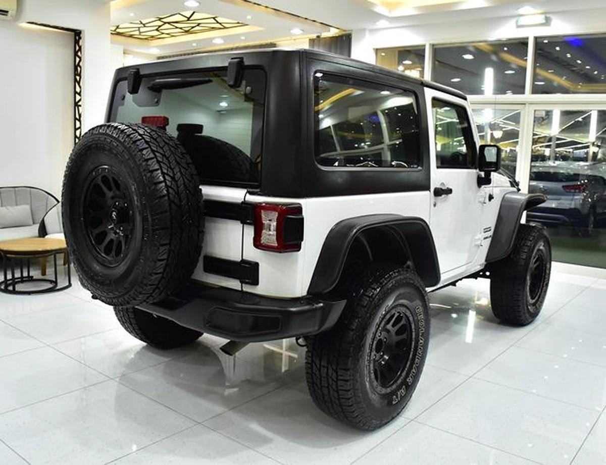 Jeep Wrangler Sport ( 2017 Model ) in White Color GCC Specs-4-4