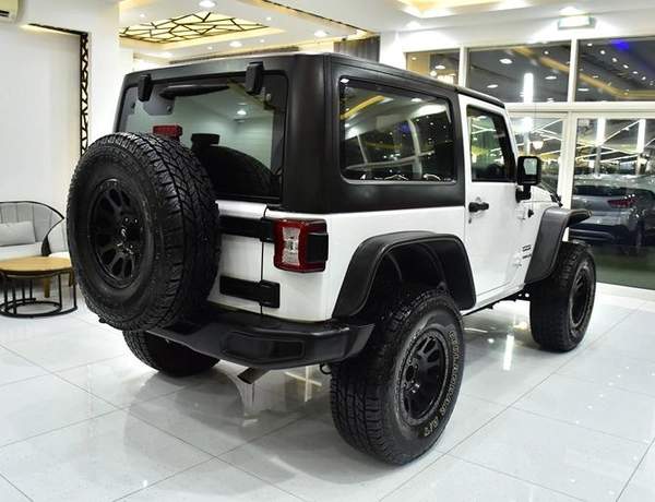 Jeep Wrangler Sport ( 2017 Model ) in White Color GCC Specs