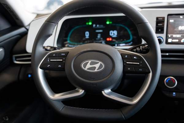 HYUNDAI ELANTRA 1.5 CHINESE SPECS 2025 MODEL FULL OPTION