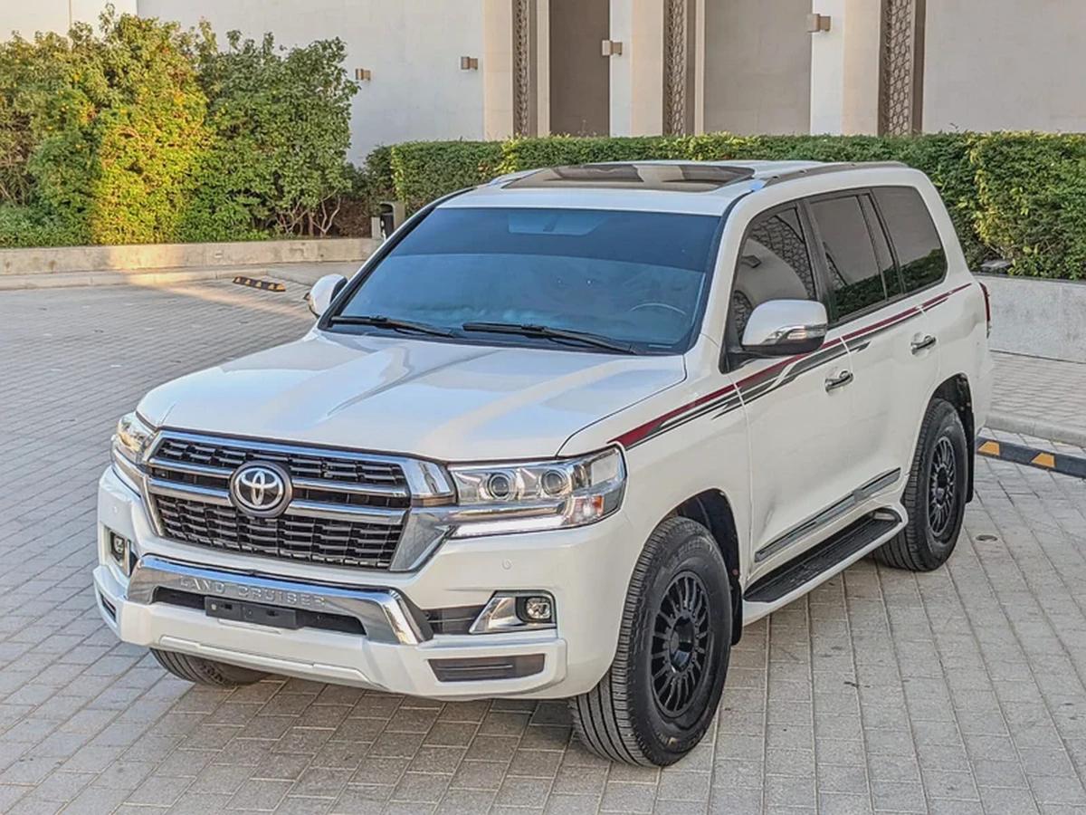 TOYOTA LAND CRUISER 2008 FACELIFTED 2021 VXR GCC IN EXCELLENT CONDITION-1-1