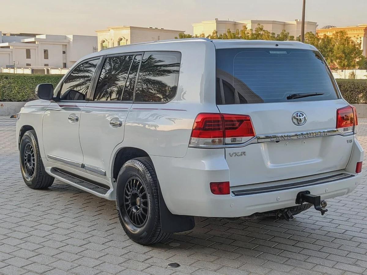 TOYOTA LAND CRUISER 2008 FACELIFTED 2021 VXR GCC IN EXCELLENT CONDITION-9-9