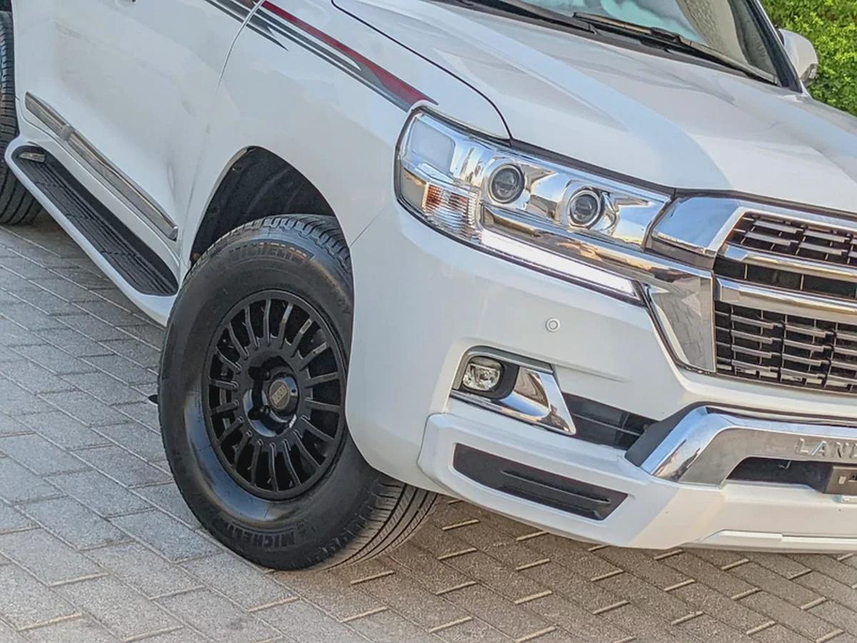 TOYOTA LAND CRUISER 2008 FACELIFTED 2021 VXR GCC IN EXCELLENT CONDITION-14-14