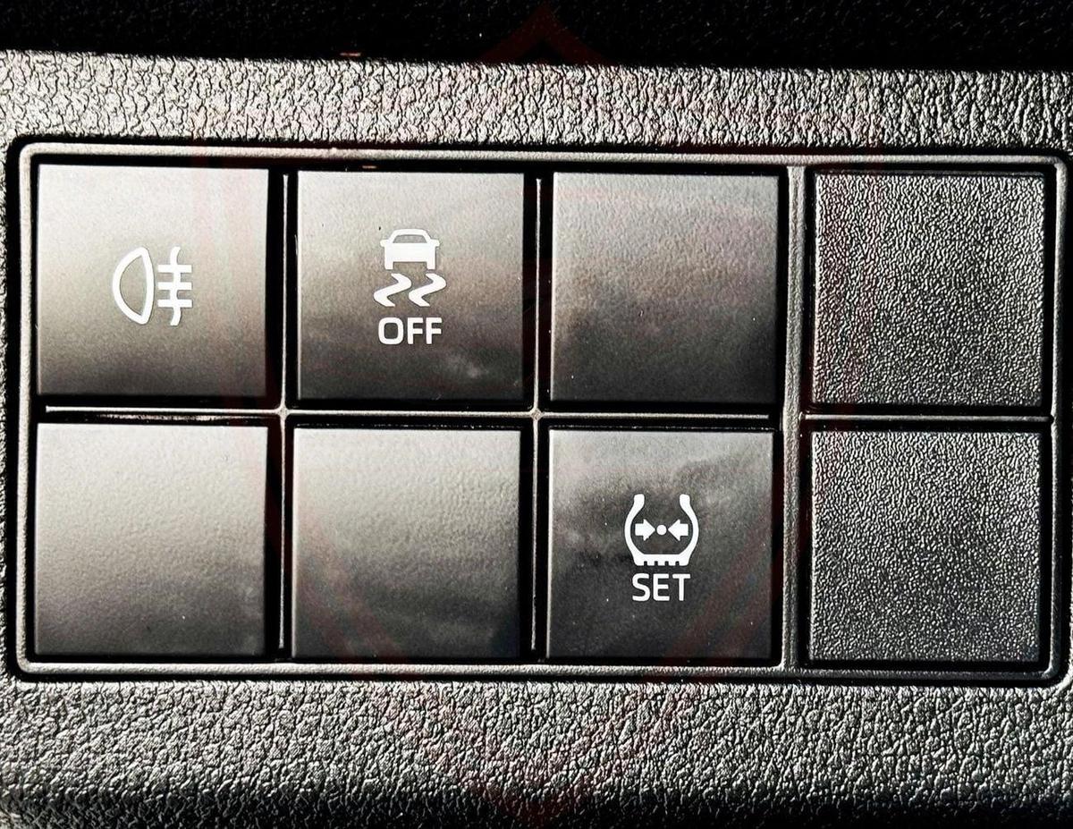 Used Toyota Yaris 2023-6-6