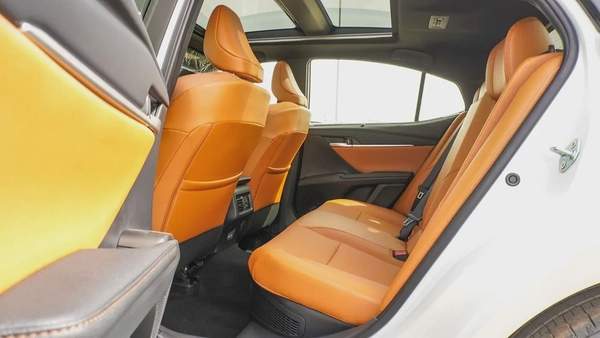 TOYOTA CAMRY LUMIER 2.5L HYBRID FULL OPTION MODEL 2025