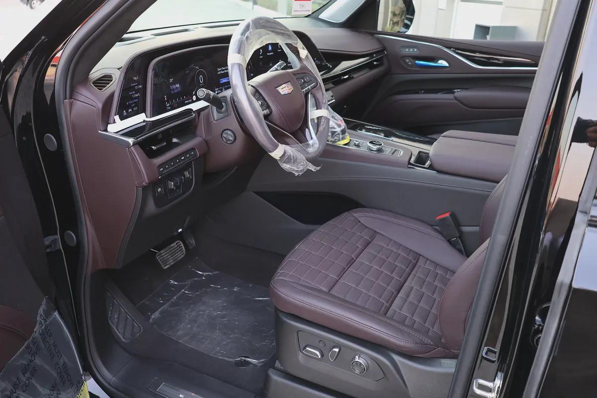 CADILLAC ESCALADE 600 SPORT PLATINUM-0KM-2024-GCC SPECS-UNDER WARRANTY SERVICE-BRAND NEW-10-10